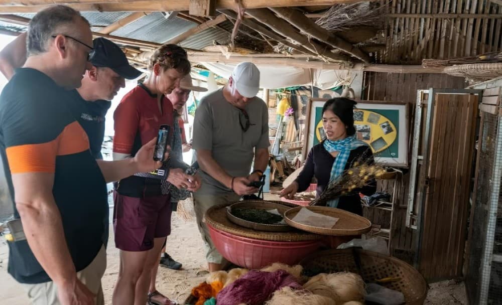 Phnom Penh: Bike & Boat Guided Tour included Snacks & Beers | ®ExcursionMania - Image 6