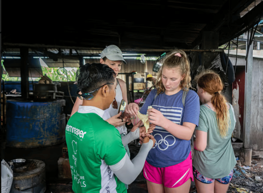 Phnom Penh: Silk Island Sunset Bike Tour include drinks | ®ExcursionMania - Image 3