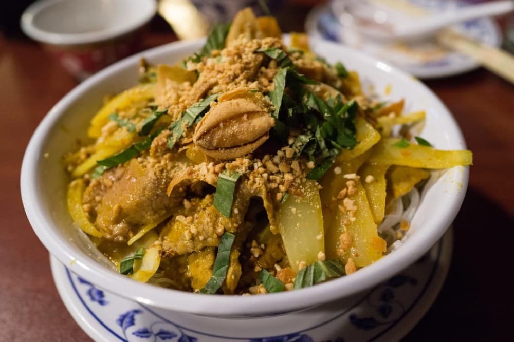 Phnom Penh: Evening Food Tour with Drinks & Tuk Tuk Included | ®ExcursionMania - Image 6