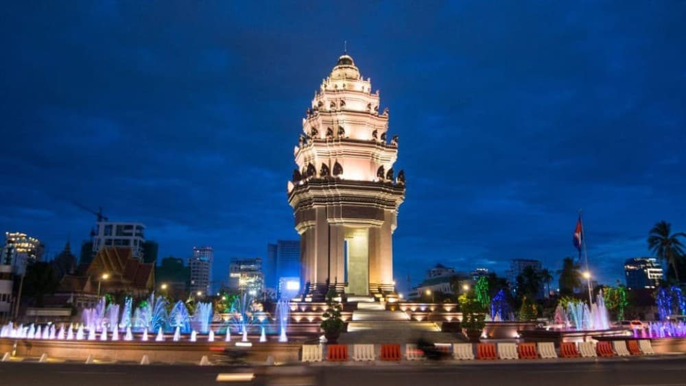 Siem Reap to Phnom Penh by Private Car or Minivan | ®ExcursionMania - Image 4