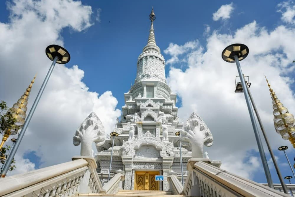 Phnom Penh: Phnom Oudong & Koh Chen Village - Lunch include | ®ExcursionMania - Image 2