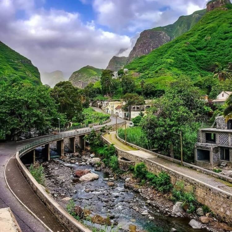 Paúl Hike, the Green Garden | ®ExcursionMania - Image 3