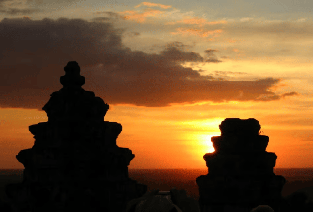 Private Angkor Wat Sunset Tour | ®ExcursionMania - Image 1
