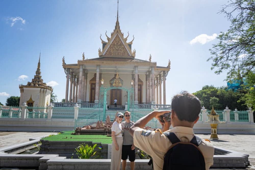 Phnom Penh: City Tour by Tuk Tuk | ®ExcursionMania - Image 1