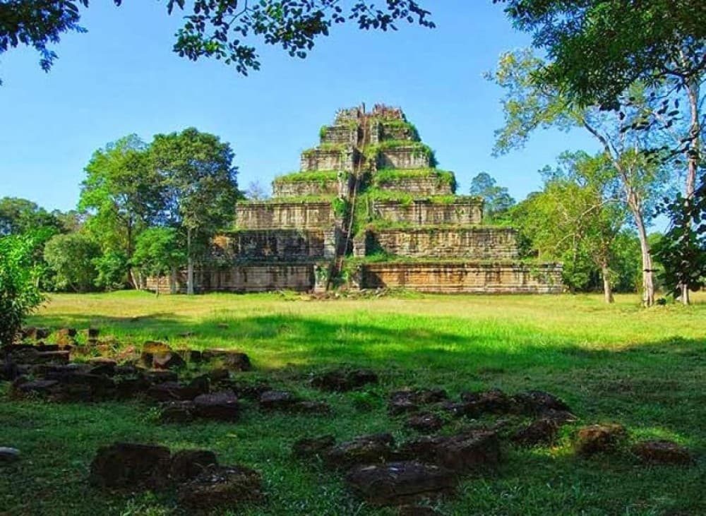Koh Ker & Beng Mealea Temple Guided Tour | ®ExcursionMania - Image 4