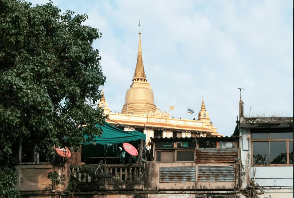 Bangkok: Wat Suthat, Giant Swing, Wat Saket | ®ExcursionMania - Image 1