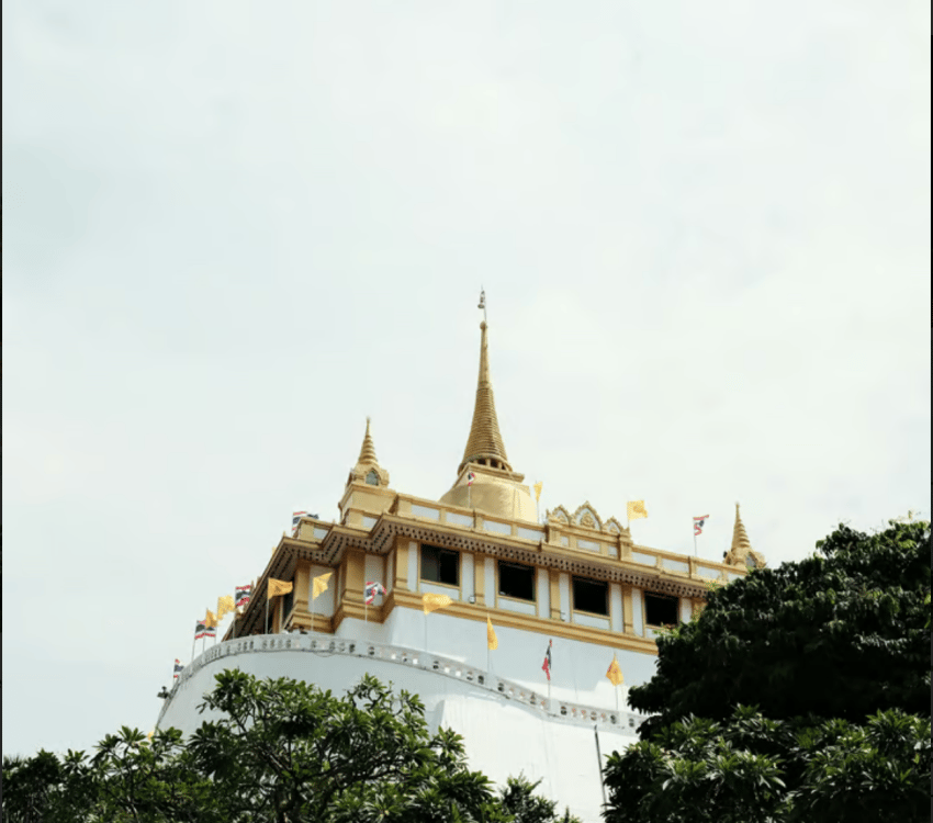 Bangkok: Wat Suthat, Giant Swing, Wat Saket | ®ExcursionMania - Image 3