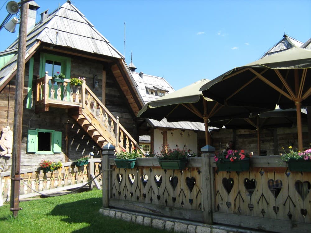 From Belgrade: Mokra Gora Sargan 8 train,Mecavnik & Zlatibor | ®ExcursionMania - Image 2