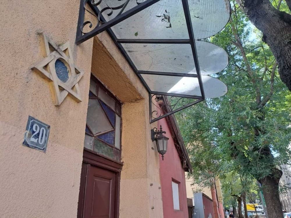 Belgrade: Jewish walking tour | ®ExcursionMania - Image 4