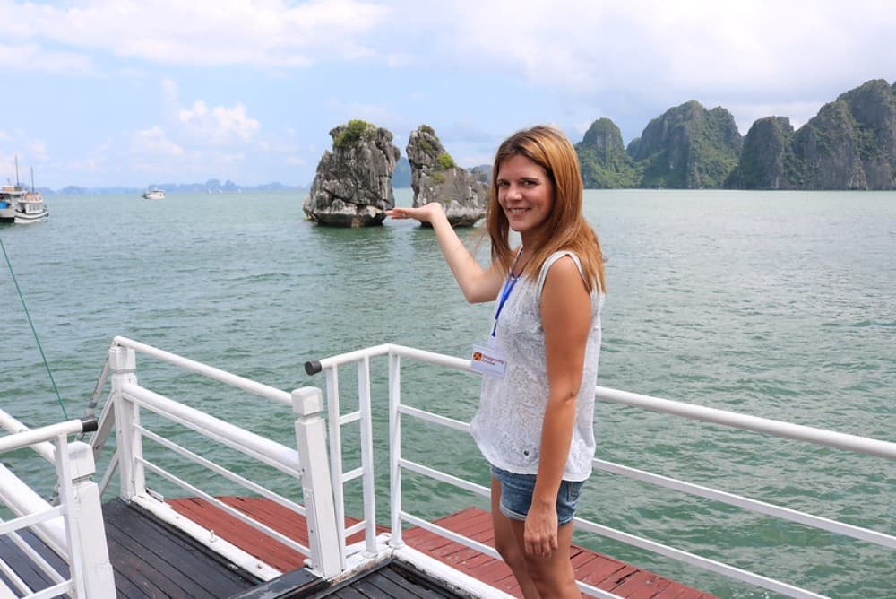 Halong Join-in 4 Hours Cruising Cave visit, Kayak and Seafood Lunch | ®ExcursionMania - Image 5