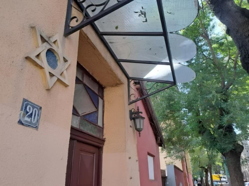 Belgrade: Jewish walking tour | ®ExcursionMania - Image 4