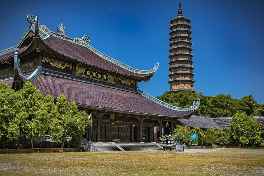 Bai Dinh Pagoda, Trang An Eco and Hang Mua Hiking Day Trip | ®ExcursionMania - Image 4