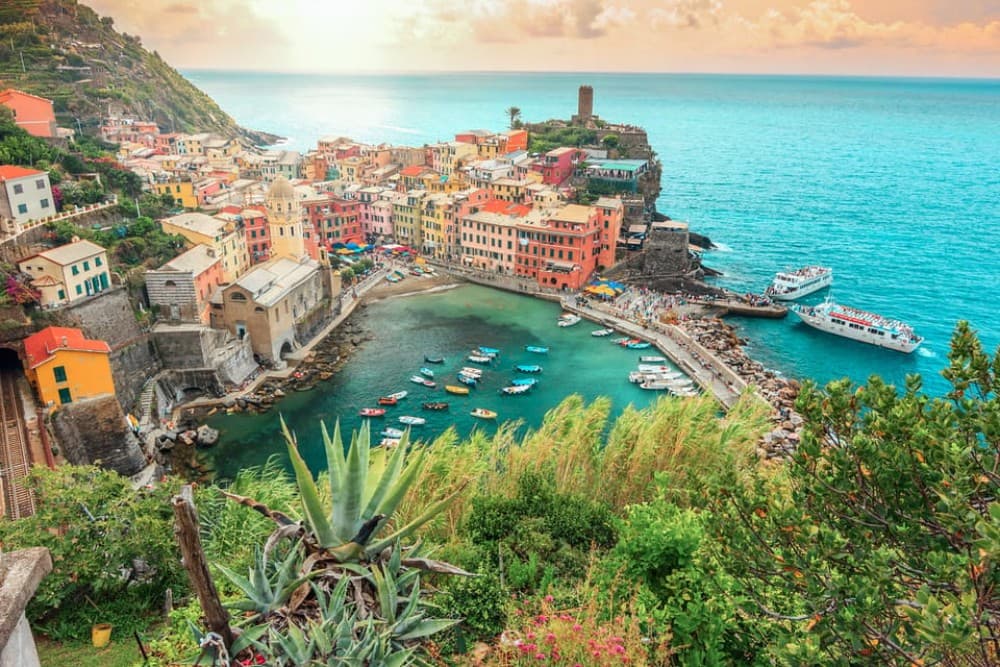 From Milan: Cinque Terre Day Trip with Boat Tour | ®ExcursionMania - Image 5