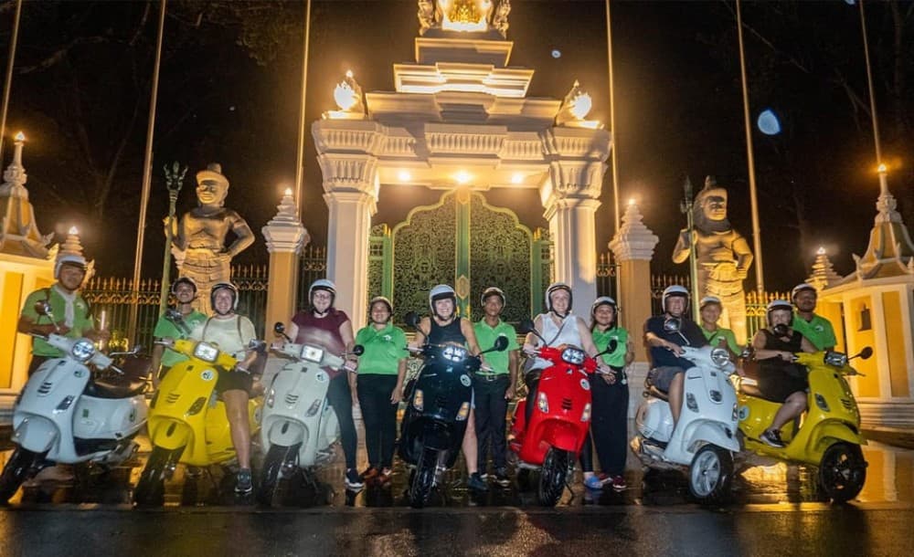 Siem Reap: Evening Foodie Vespa Tour | ®ExcursionMania - Image 9