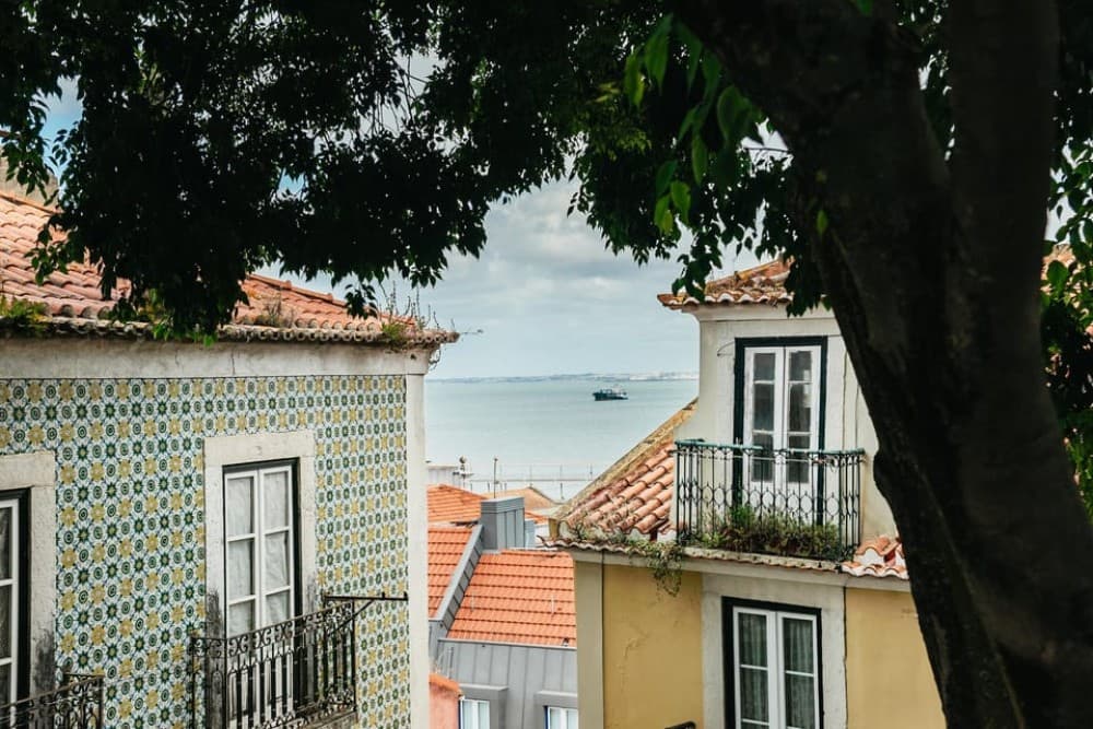 Lisbon: City Highlights and Viewpoints E-Bike Tour | ®ExcursionMania - Image 12