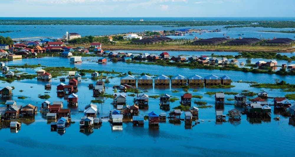 Floating Village Sunset Boat & Jeep Tour inclusive Drinks | ®ExcursionMania - Image 3