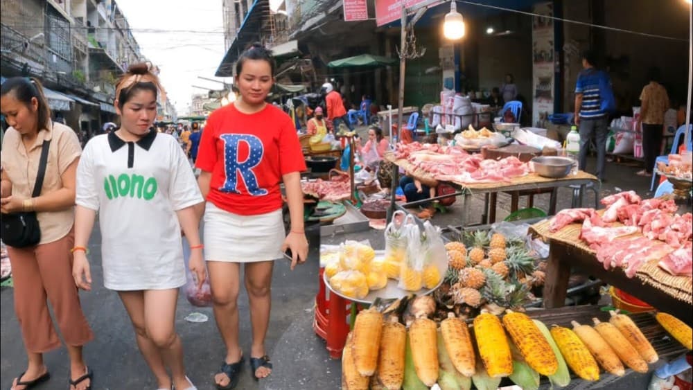 Phnom Penh: Morning Foodie & Market Tour by Vespa | ®ExcursionMania - Image 6
