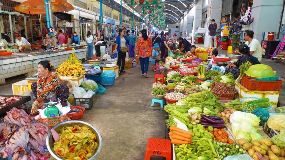 Phnom Penh: Morning Foodie & Market Tour by Vespa | ®ExcursionMania - Image 12
