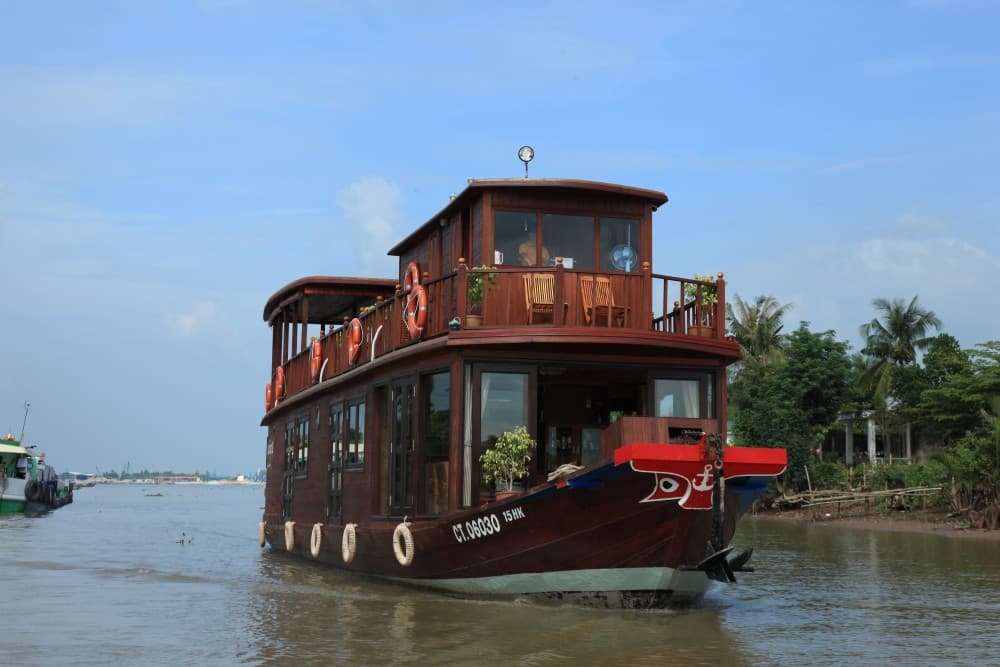 Phnom Penh Vespa City Tour  River Cruise with drinks | ®ExcursionMania - Image 12