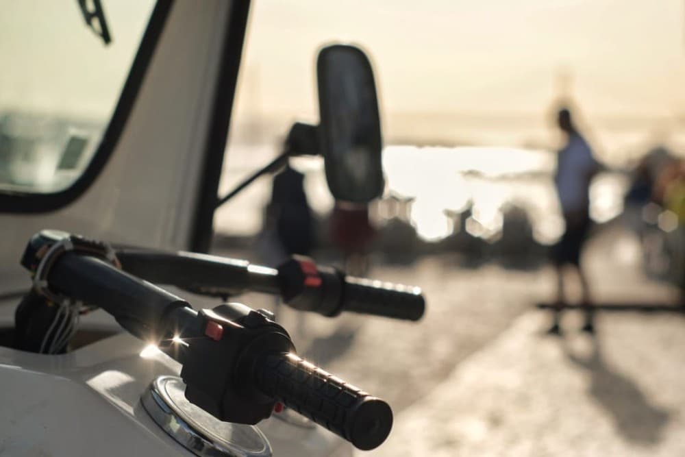 Lisbon: 3-Hour Street Art Tuk Tuk Tour | ®ExcursionMania - Image 4