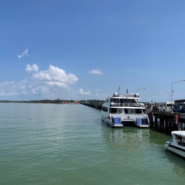 Ko Kood: Airport Transfer to Laem Sok Pier | ®ExcursionMania - Image 2