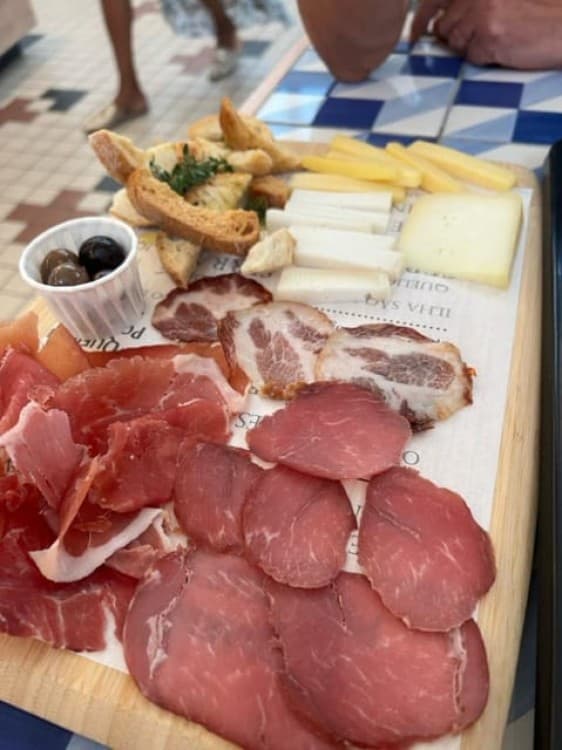 Lisbon: Food and Wine Tasting 4-Hours Tuk Tuk Tour | ®ExcursionMania - Image 4