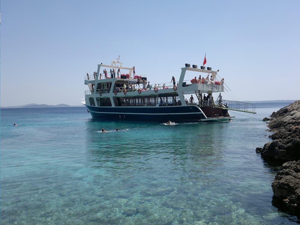 Cesme Full Day Boat Trip With BBQ Lunch | ®ExcursionMania - Image 1