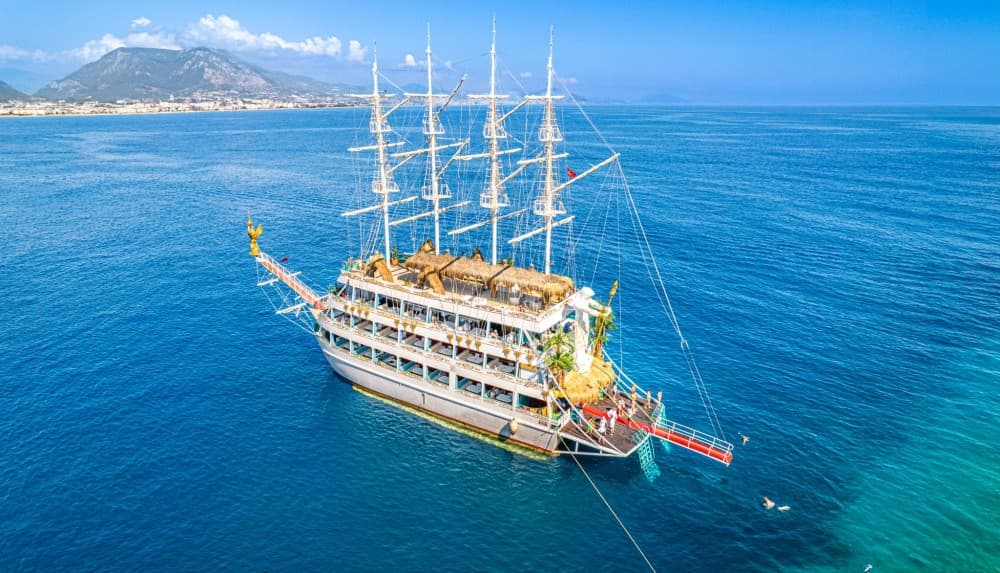 Alanya Harem Maldives Boat Tour with Alcoholic Beverages | ®ExcursionMania - Image 3