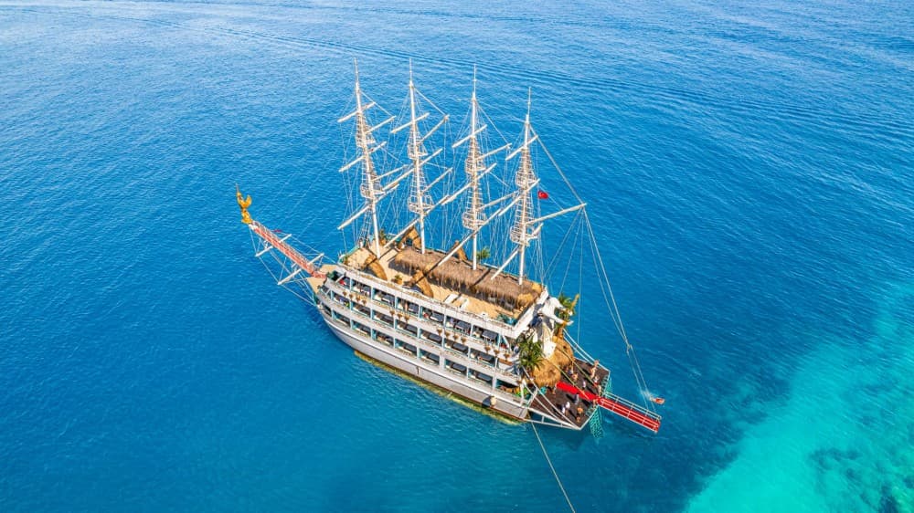 Alanya Harem Maldives Boat Tour with Alcoholic Beverages | ®ExcursionMania - Image 5