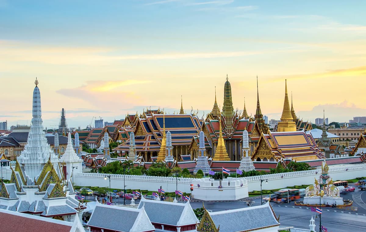 Bangkoks Grand Palace, Best Three Temples & Iconic Attractions | ®ExcursionMania - Image 8