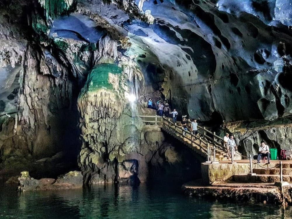 Phong Nha/Dong Hoi: Phong Nha Cave and Paradise Cave Tour | ®ExcursionMania - Image 8
