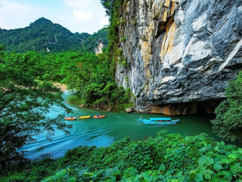 Phong Nha/Dong Hoi: Phong Nha Cave and Zipline in Dark Cave | ®ExcursionMania - Image 9