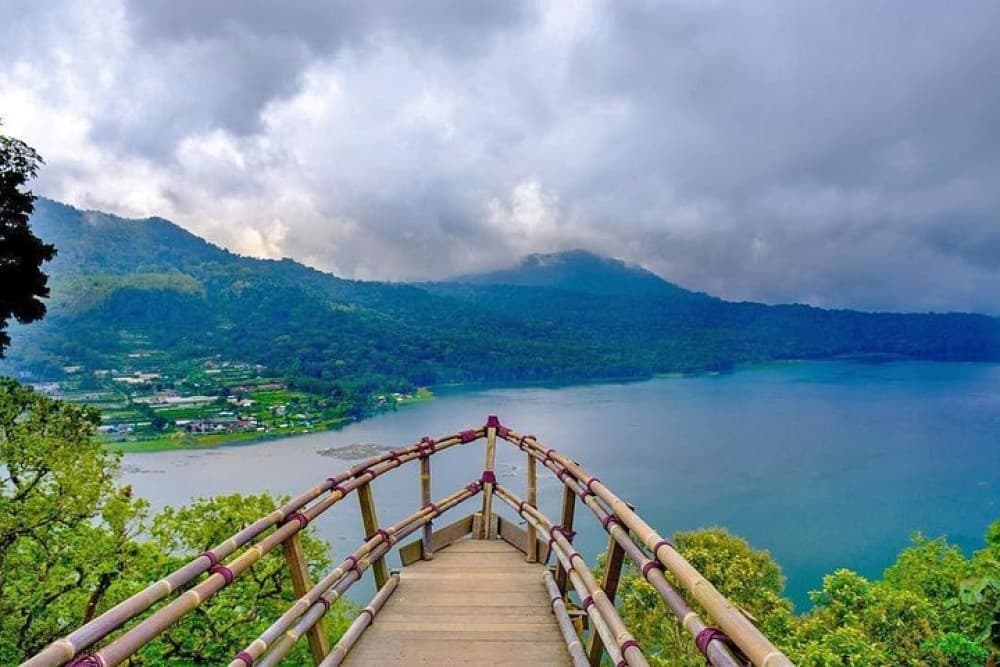 Bali Ghost Tour: The Biggest Abandoned Hotel in Bali | ®ExcursionMania - Image 2