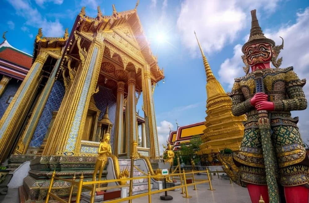 Bangkoks Best Temple Emerald Buddha with Royal Grand Palace Tour | ®ExcursionMania - Image 3
