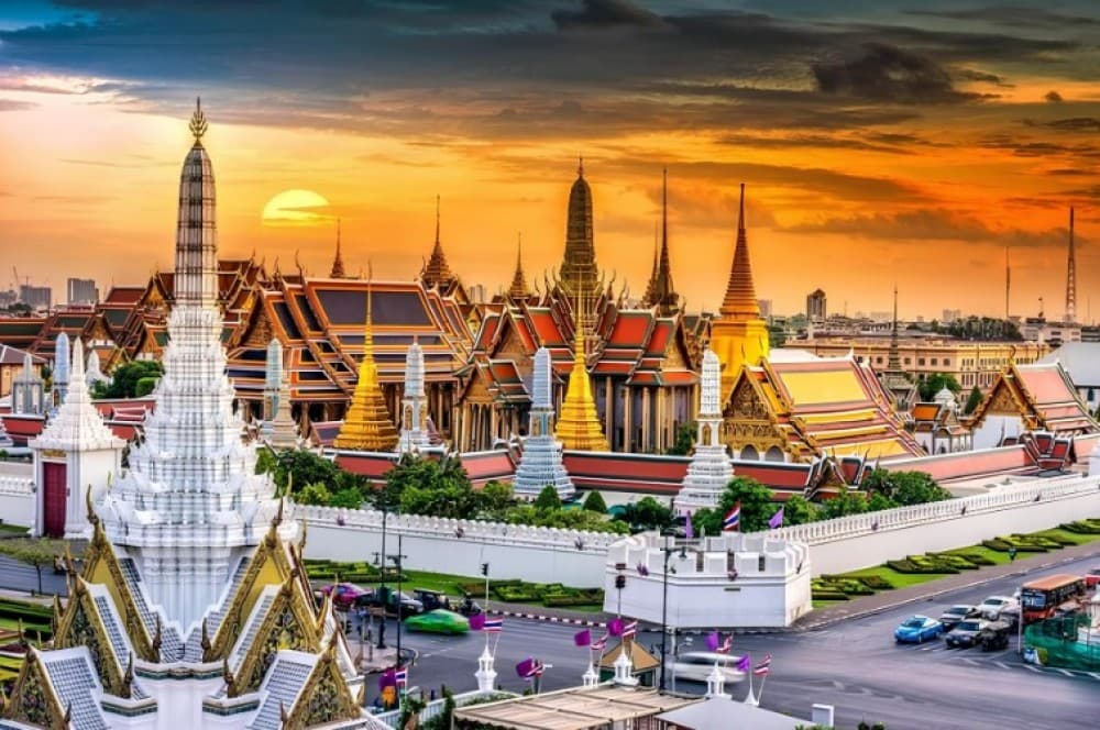 Bangkoks Best Temple Emerald Buddha with Royal Grand Palace Tour | ®ExcursionMania - Image 4