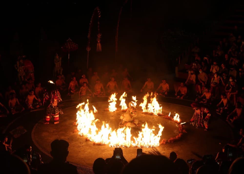 Full-Day Tanah Lot and Uluwatu Temples with Kecak Fire Dance Show | ®ExcursionMania - Image 3