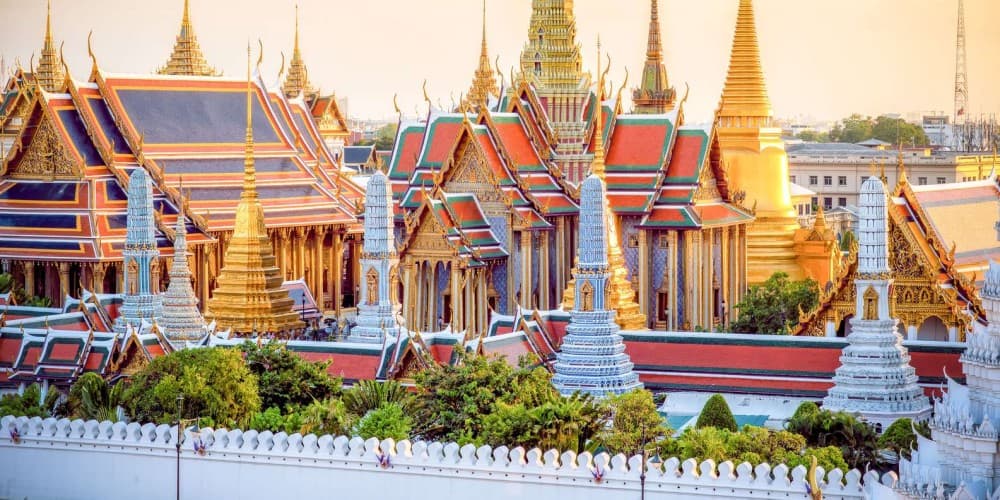 The Best of Bangkok: The Grand Palace, Emerald & Reclining Buddha | ®ExcursionMania - Image 1