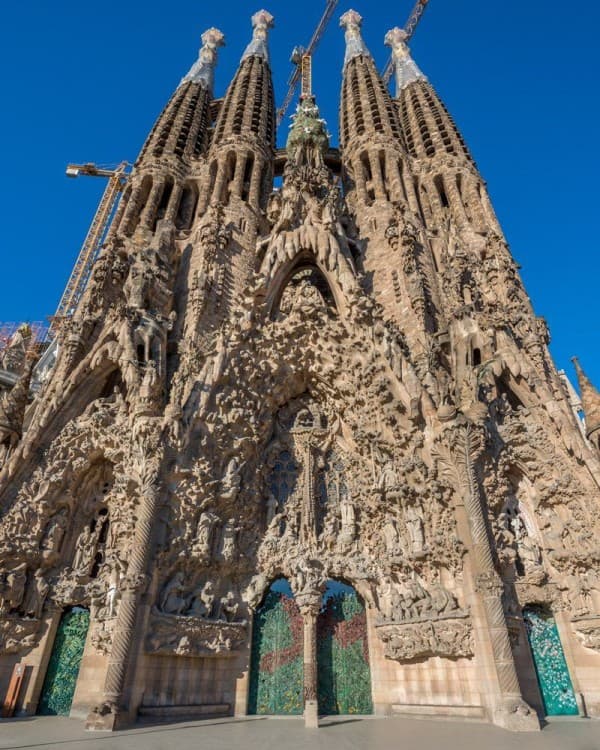 Barcelona: Sagrada Familia Skip-the-Line Entry Ticket & Tour | ®ExcursionMania - Image 1