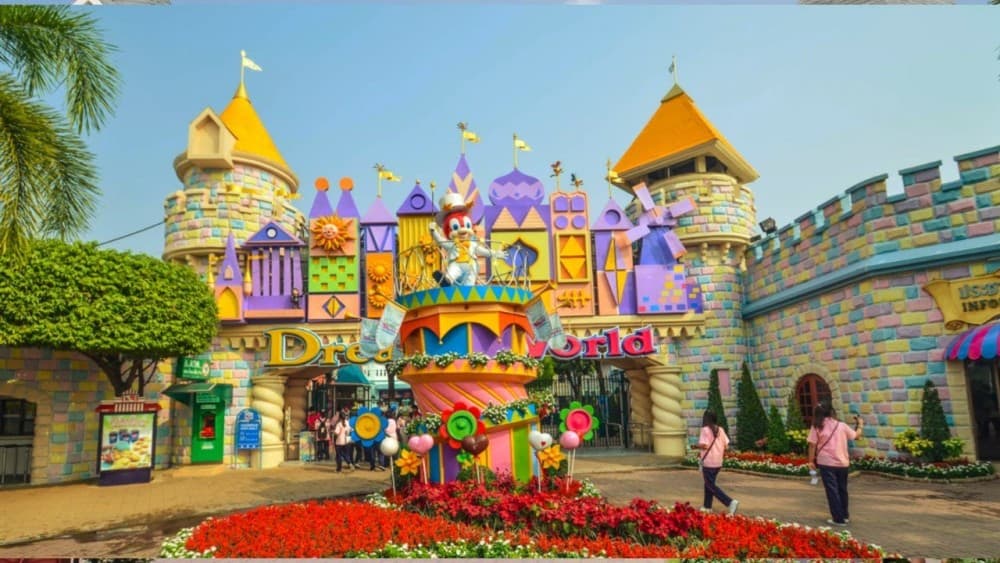 Dream World Theme Park Super Visa with Return Transfer & Lunch | ®ExcursionMania - Image 5