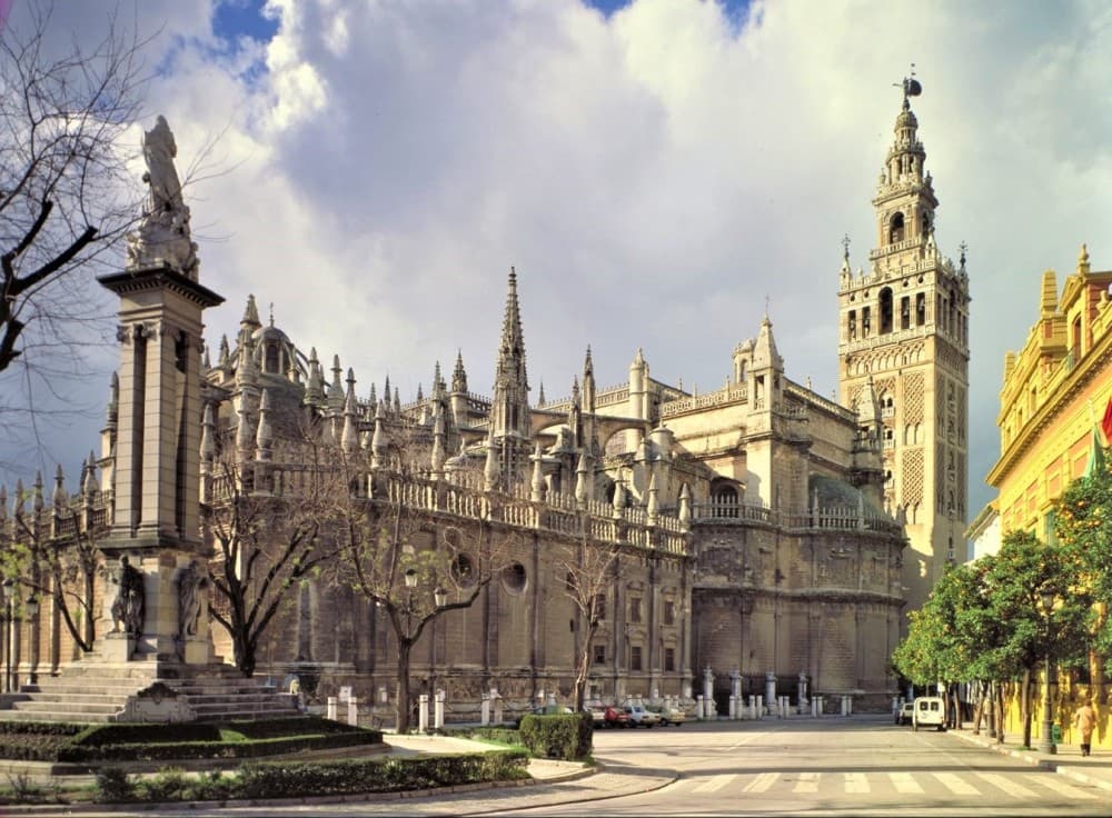 Seville: Cathedral and Giralda Tower Guided Tour and Tickets | ®ExcursionMania - Image 6