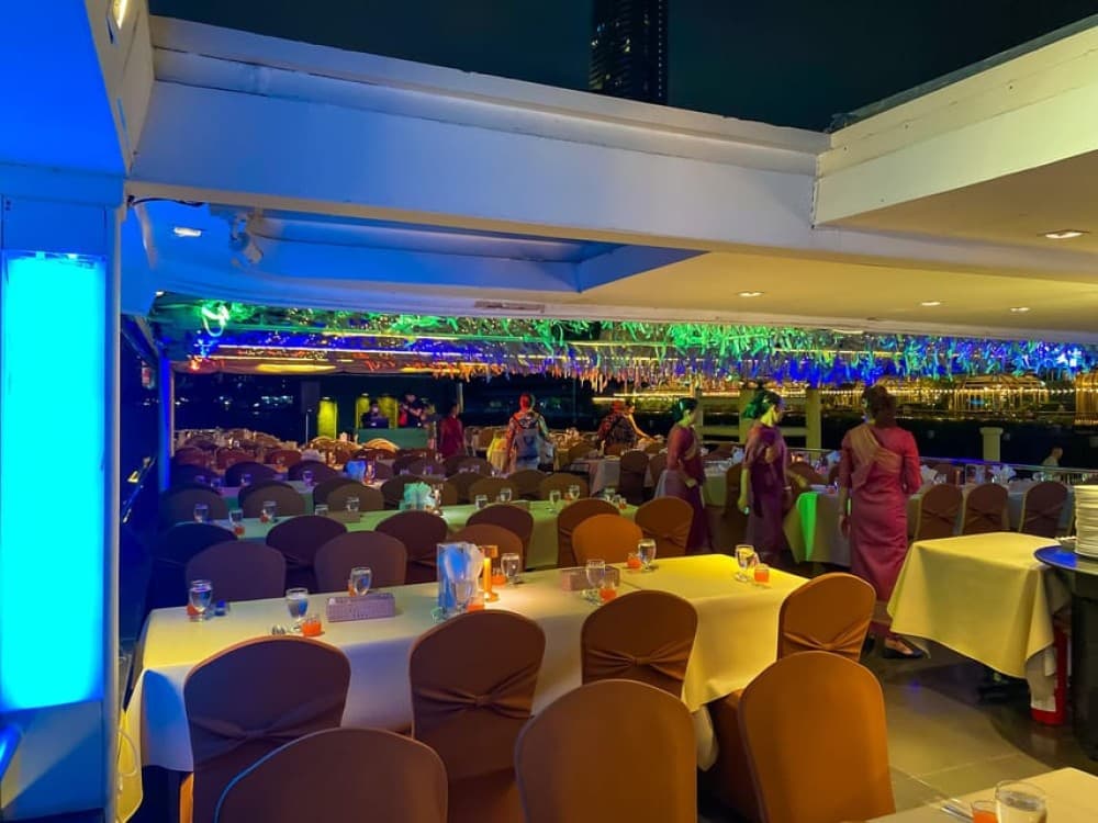 The Chaophraya Cruise: LUXURY 5 STAR Dinner Cruise on Chaophraya River | ®ExcursionMania - Image 6