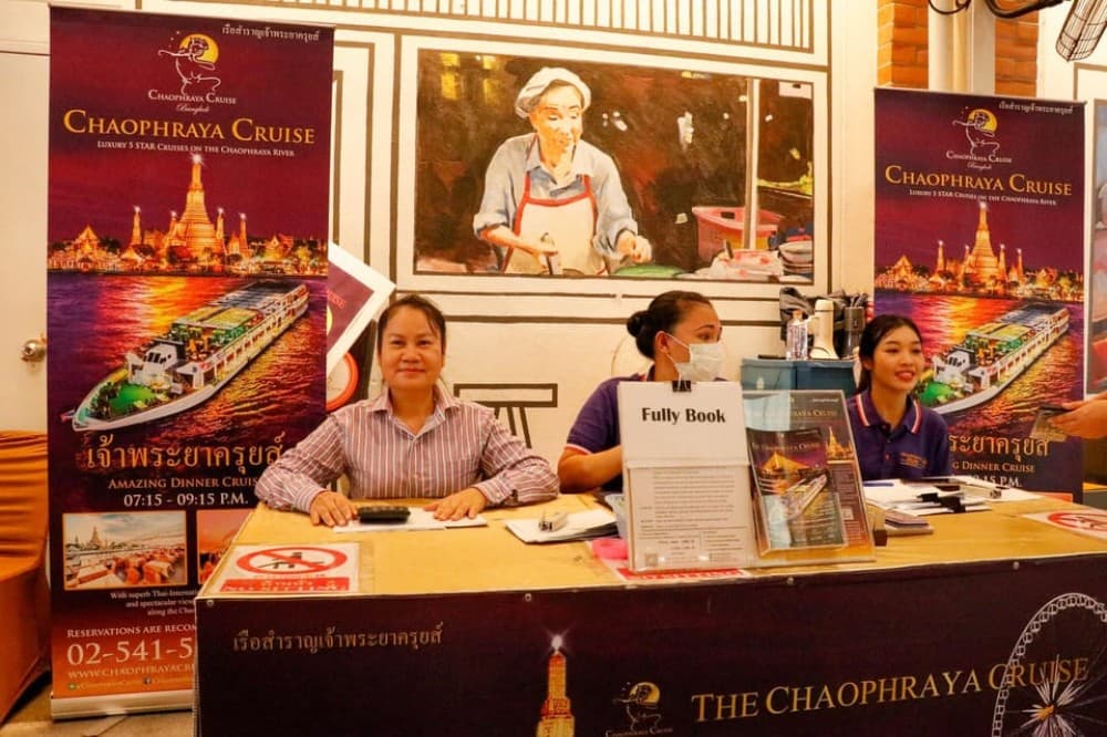 The Chaophraya Cruise: LUXURY 5 STAR Dinner Cruise on Chaophraya River | ®ExcursionMania - Image 8