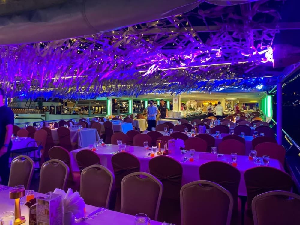 The Chaophraya Cruise: LUXURY 5 STAR Dinner Cruise on Chaophraya River | ®ExcursionMania - Image 9