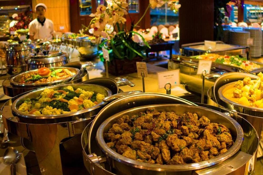 White Orchid Dinner River Cruise at Bangkok Admission Ticket | ®ExcursionMania - Image 1