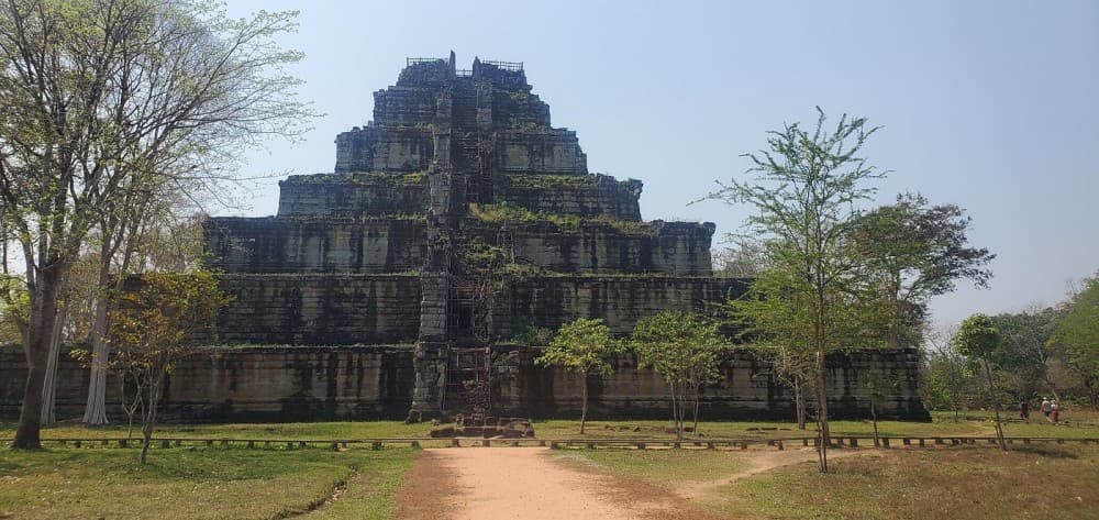 Private Koh Ker & Beng Mealea Full-Day Tour by A/C Vehicles | ®ExcursionMania - Image 2
