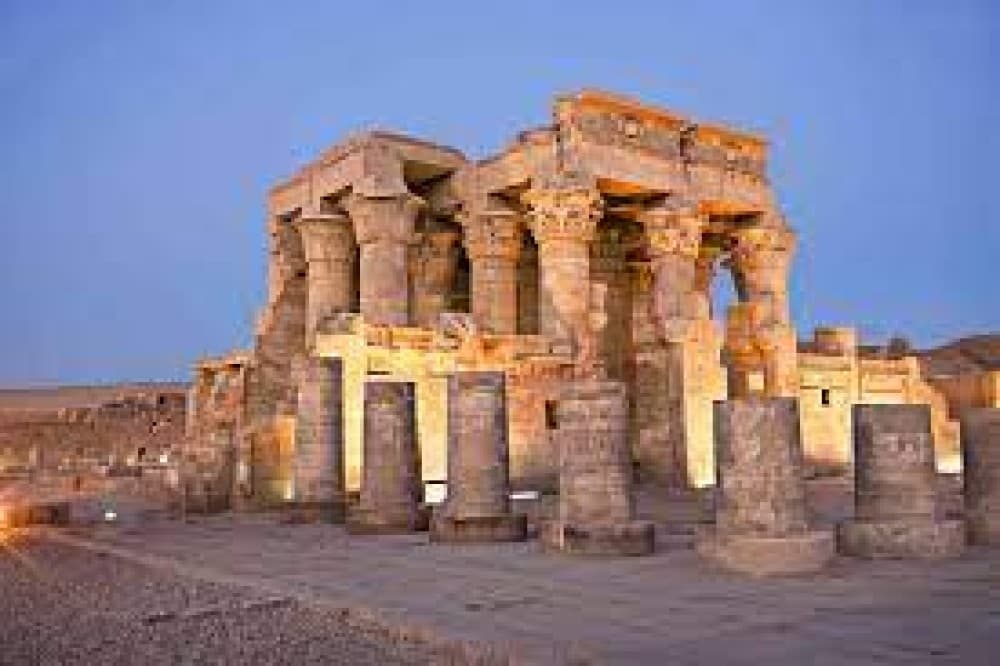 Luxor: Private Edfu and Kom Ombo Temples Tour & Lunch | ®ExcursionMania - Image 1