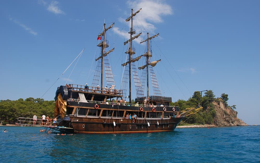Alanya: Best Pirate Boat Trip with Lunch, Drinks and Pickup Option | ®ExcursionMania - Image 6