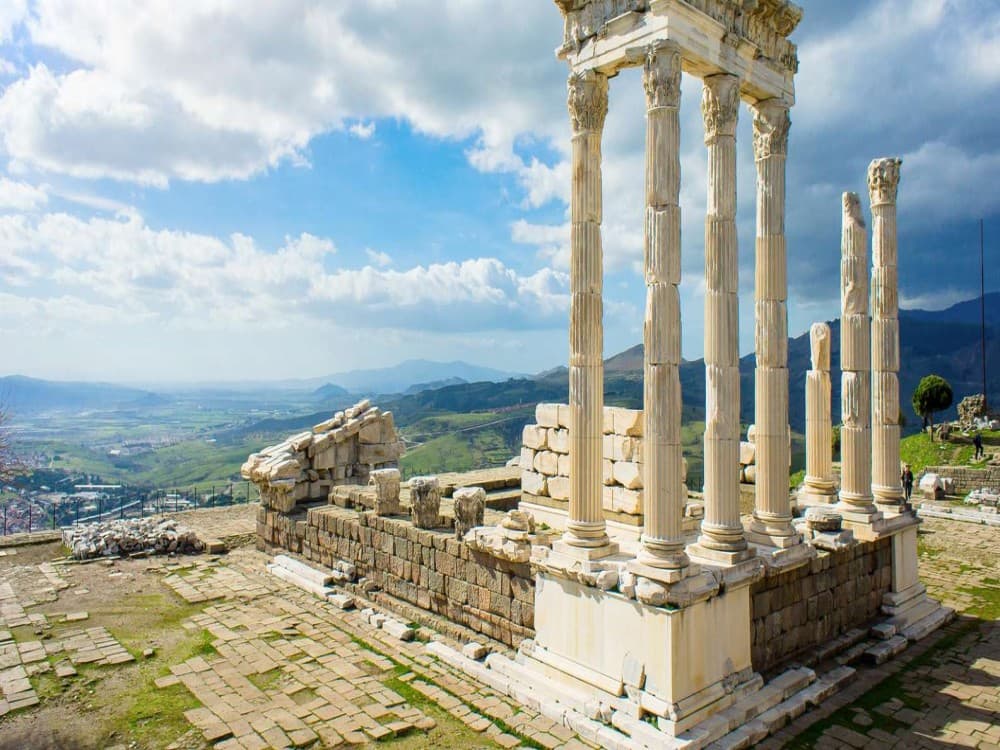 From Izmir: Pergamon Tour with Hotel Transfer & Lunch | ®ExcursionMania - Image 4