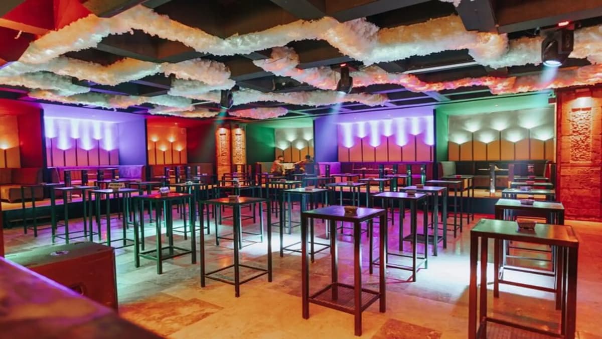 Cappadocia: Guided Bar Crawl with Hotel Pickup and Snack | ®ExcursionMania - Image 5