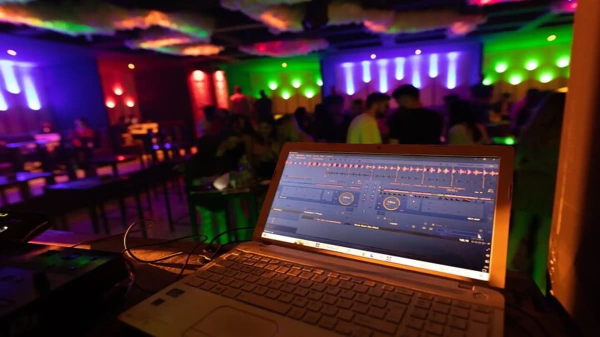 Cappadocia: Guided Bar Crawl with Hotel Pickup and Snack | ®ExcursionMania - Image 6